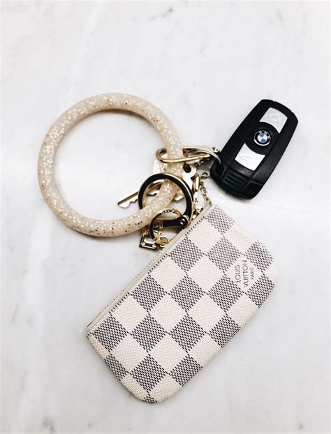 louis vuitton key card holder.